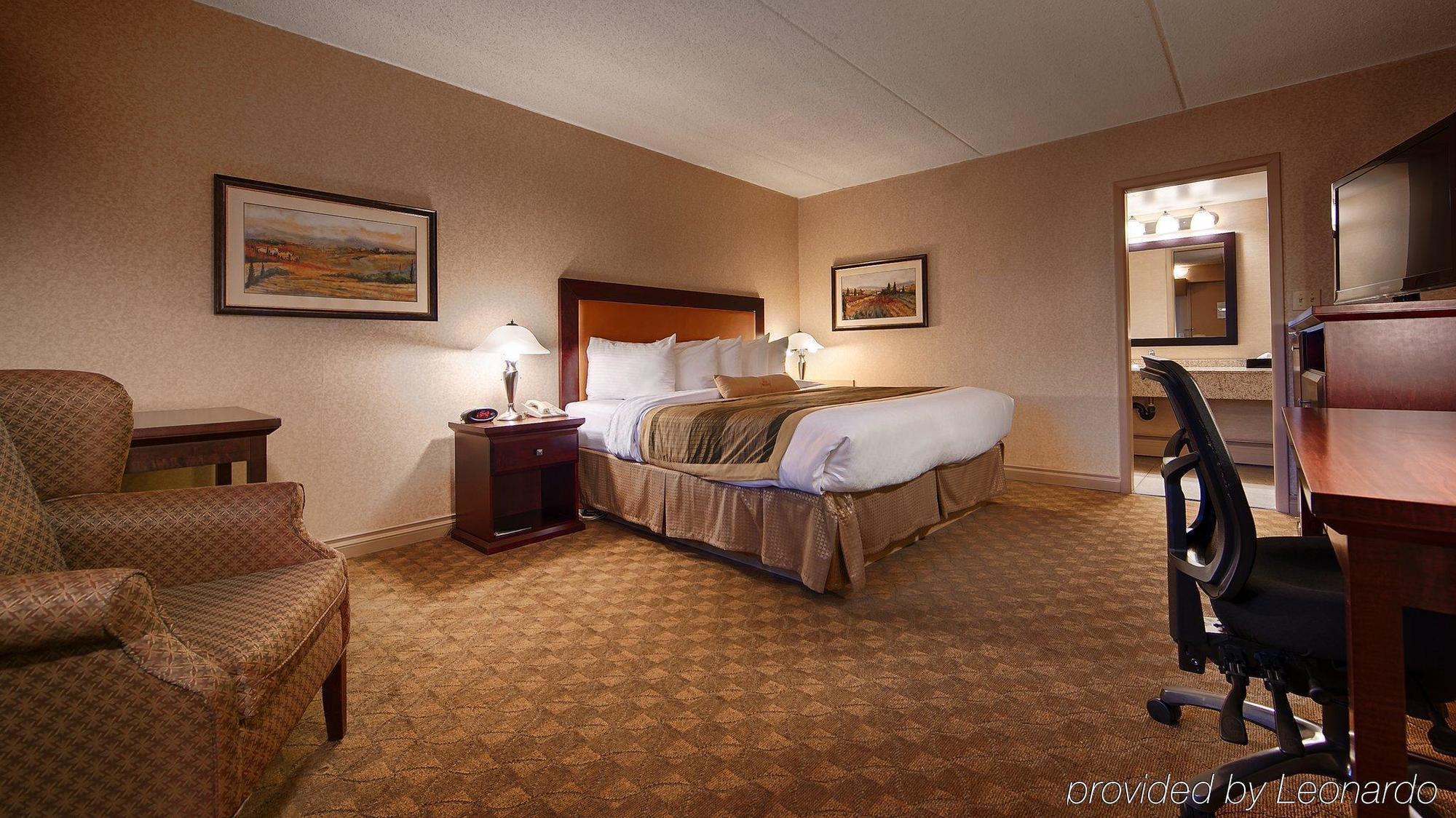 Best Western Plus City Centre Inn Edmonton Exterior photo